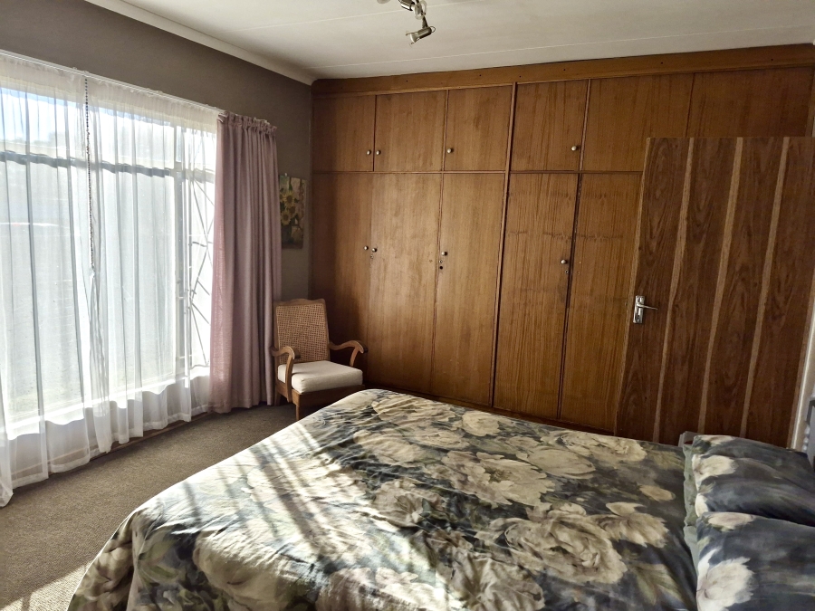 5 Bedroom Property for Sale in Panorama Free State